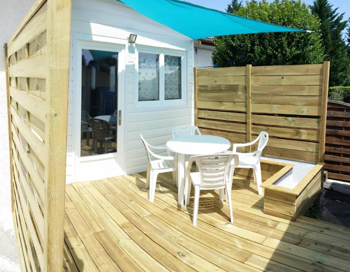 Maisonnette Bois Flottes Salles  Exterior foto